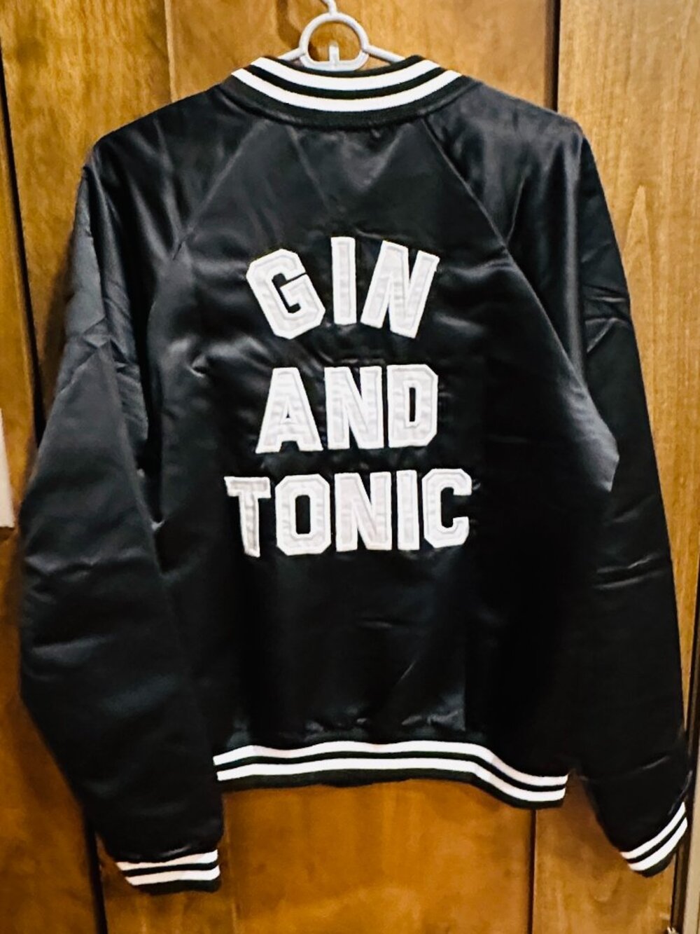 STREET LEISURE BOMBER JACKET MEDIUM NWT